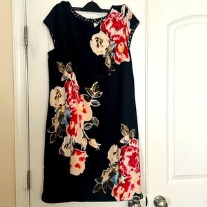 Reversible White House Black Market Cap Sleeve Floral Dress.